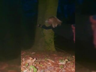Hotwife diborgol untuk pohon sementara di luar dogging, xxx film 9a | xhamster