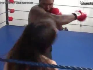 Чорна чоловік бокс beast проти крихітна біла леді ryona