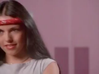 Vücut kızlar 1983: ücretsiz genç vücut xxx film klips dc