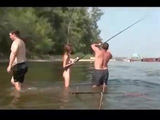 Kails fishing ar ļoti simpatiska krievi pusaudze elena