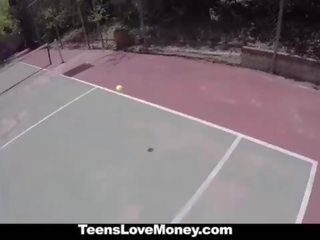 Teenslovemoney - tennis slattern scopa per contante