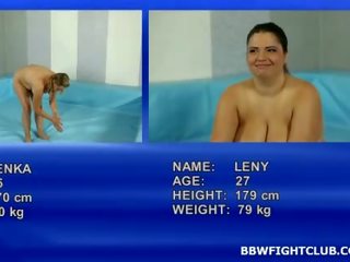 Brunnete BBW Leny in the ring with blonde BBW Lenka